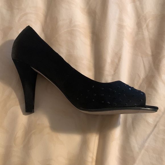 Black Fabric Sequinned Pumps - Picture 2 of 3